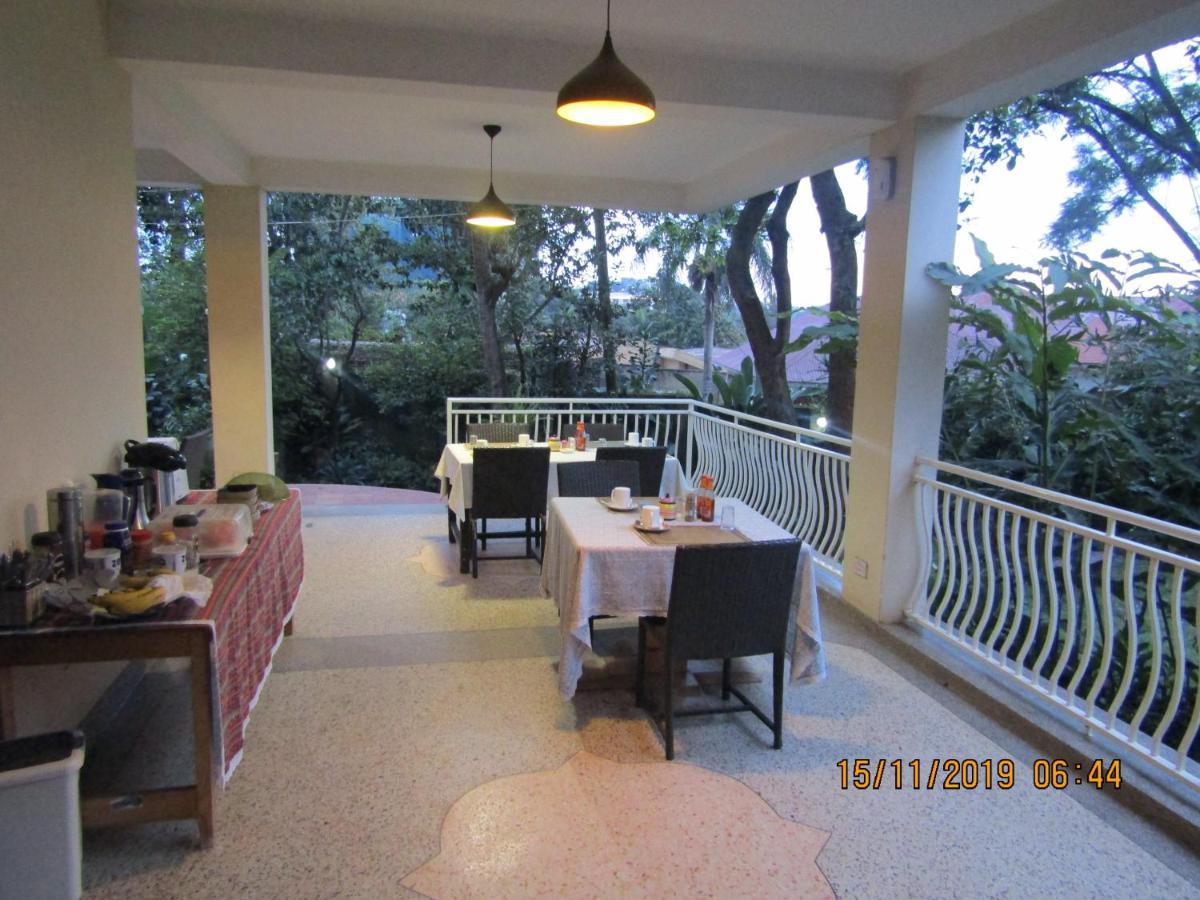 Bed and Breakfast Hospitality Connect Kampala Exterior foto